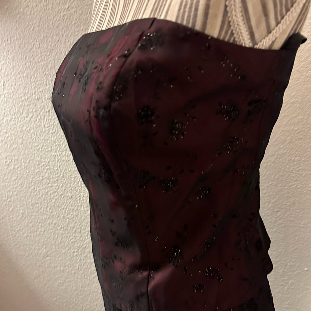 Chelsea Nites strapless, top, and matching skirt - Picture 10 of 16